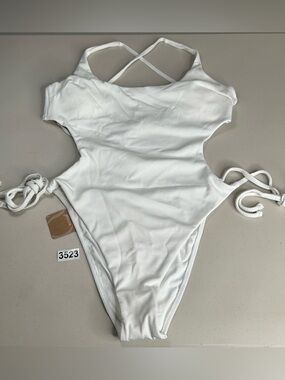 Berlook White Crisscross One Piece Swimsuit XL Ribbed New